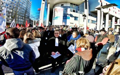 EQFj0_UW4AAaN59-400x250